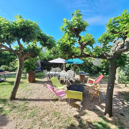 Holiday home Les Muriers - Etage Complet D'une Grande Maison Avec Jardin *