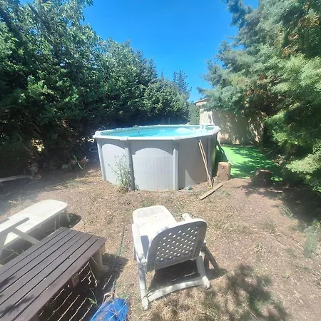 Les Muriers - Etage Complet D'une Grande Maison Avec Jardin Feriehus Argeliers