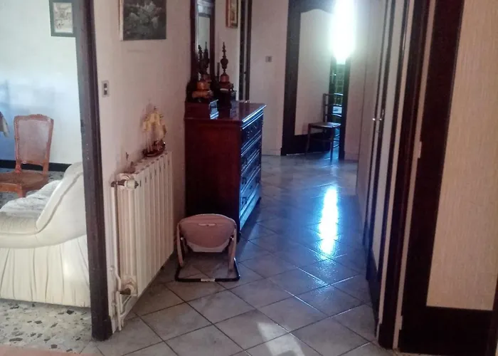 Hébergement de vacances Les Mûriers - Etage Complet D'une Grande Maison Avec Jardin Argeliers